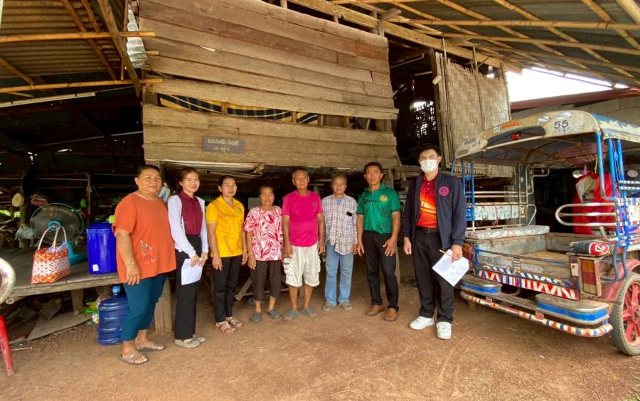 ลงพื้นที่สำรวจข้อมูลผู้สูงอายุที่ยากไร้ เพื่อขอรับการสนับสนุนงบประมาณสำหรับซ่อมเเซมที่อยู่อาศัย